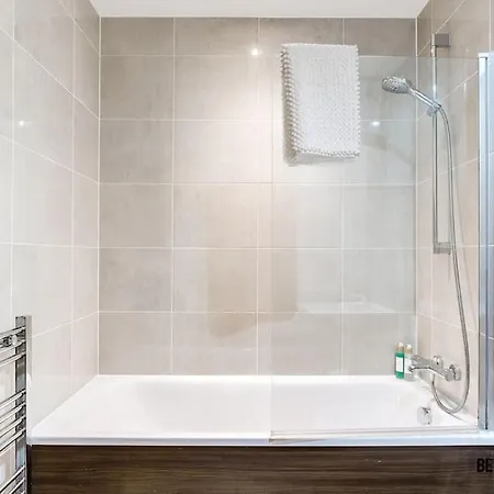 Stylish City Centre - Perfect For Groups & Long *