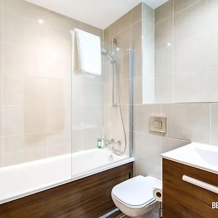 Stylish City Centre - Perfect For Groups & Long Apartment *