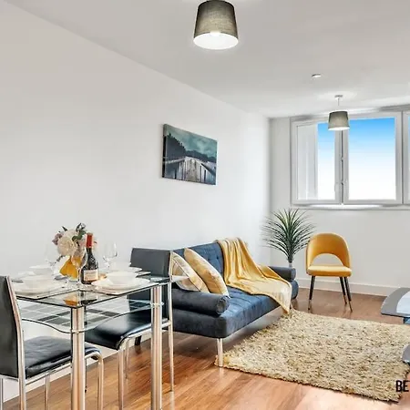 Stylish City Centre - Perfect For Groups & Long Apartment Birmingham
